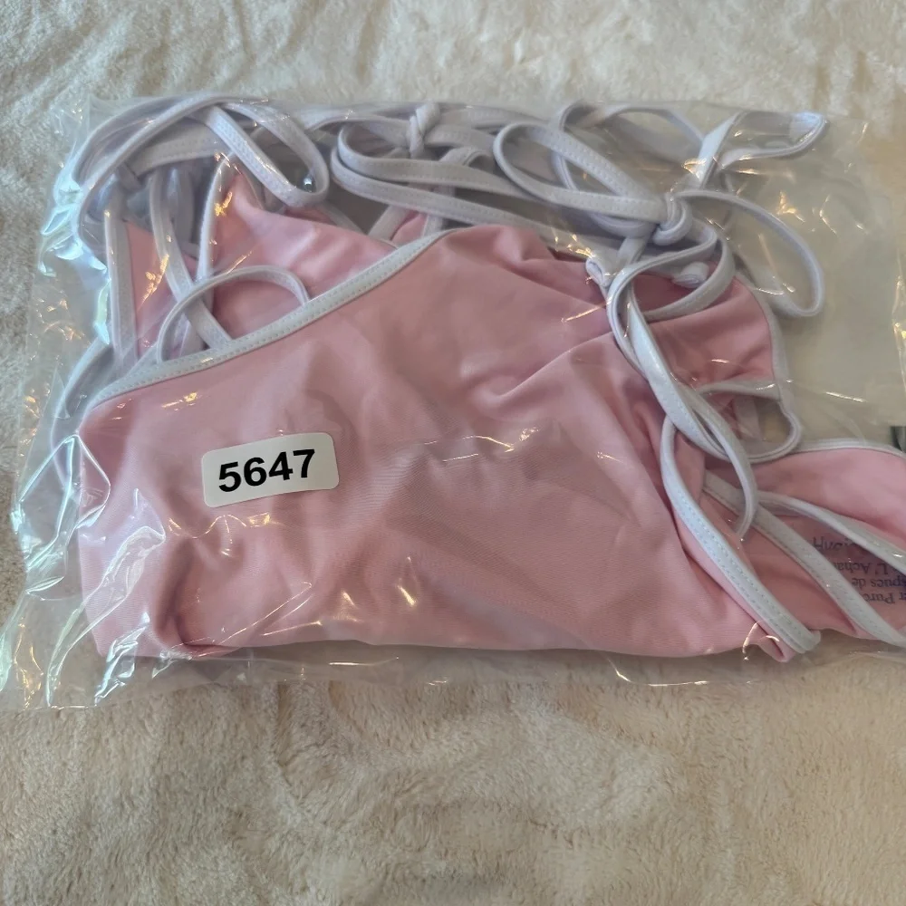 New! Frankie’s Bikinis Amalia One Piece Monokini Pink Heart 45647